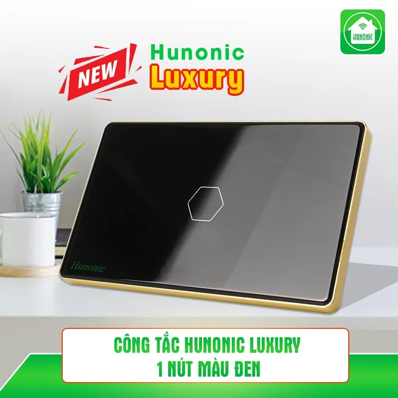 Công tắc cảm ứng Hunonic Luxury hình chữ nhật viền vàng 3